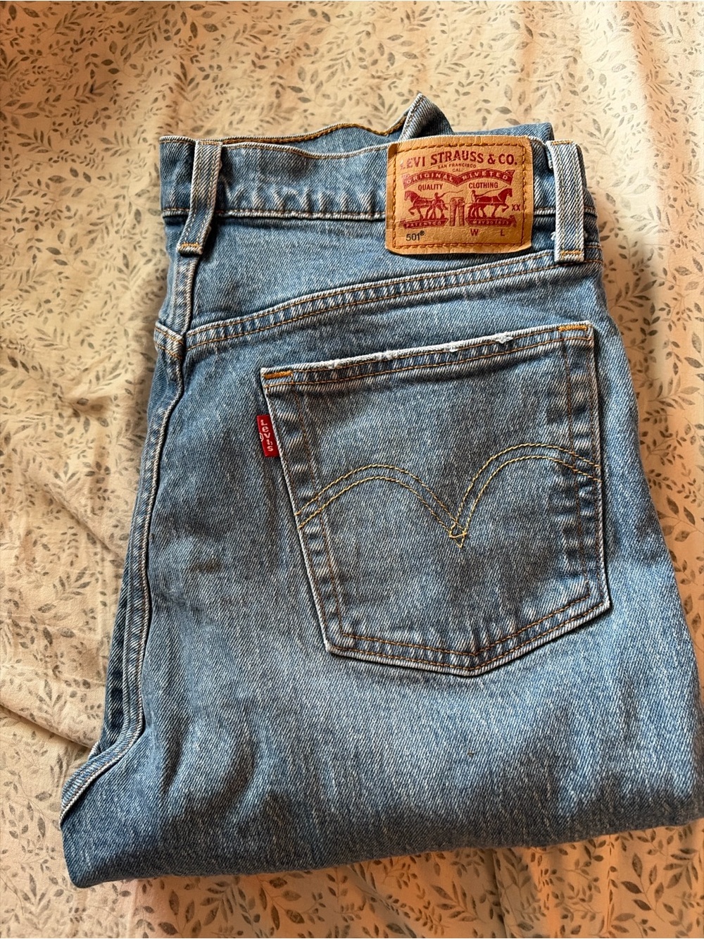 Levi's Women's Light Blue Straight Leg Jeans 501s button up